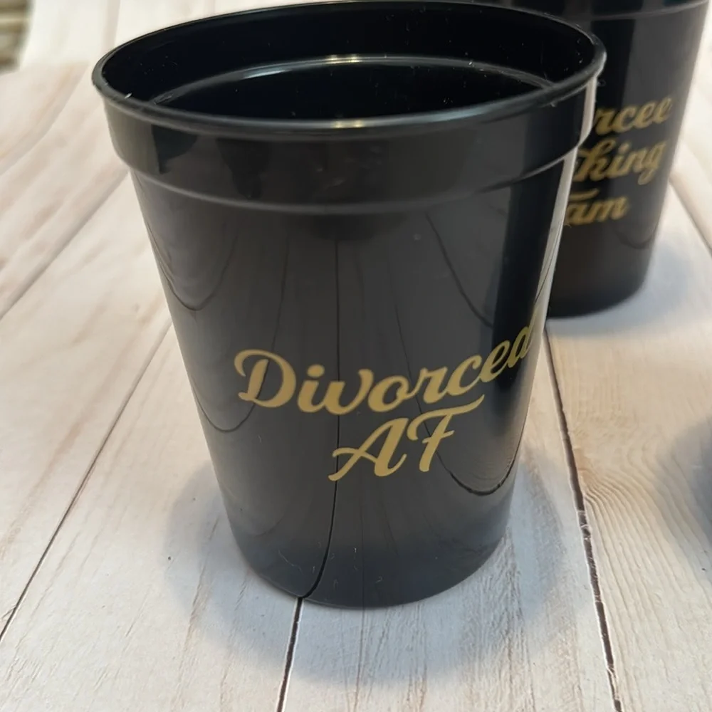 Divorce, drinking team, black and gold plastic cups